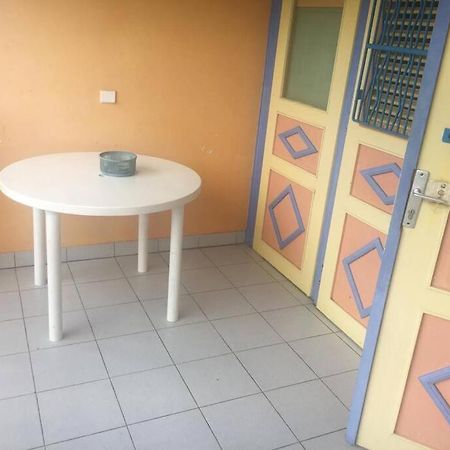 Studio A 400M De La Plage Pointe Marin Сент-Анн Экстерьер фото